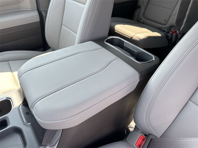 GMC Sierra 1500 Vehicle Full-screen Gallery Image 21