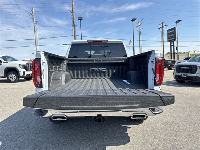 GMC Sierra 1500 Vehicle Full-screen Gallery Image 24