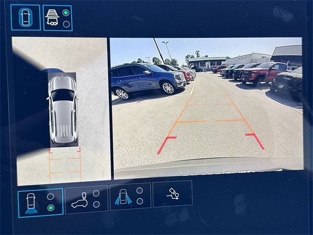 GMC Acadia Vehicle Full-screen Gallery Image 17