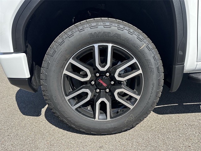 GMC Sierra 1500 Vehicle Full-screen Gallery Image 10