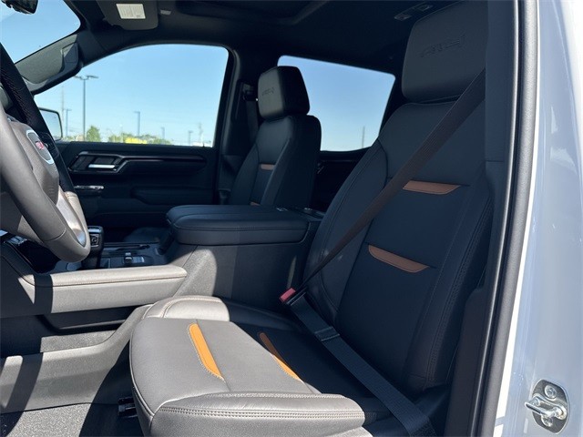 GMC Sierra 1500 Vehicle Full-screen Gallery Image 11