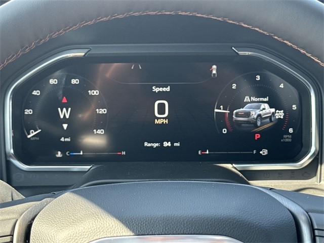 GMC Sierra 1500 Vehicle Full-screen Gallery Image 15