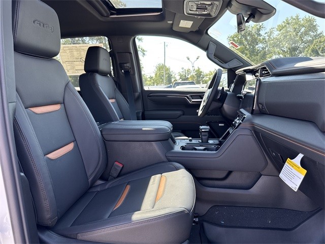 GMC Sierra 1500 Vehicle Full-screen Gallery Image 25