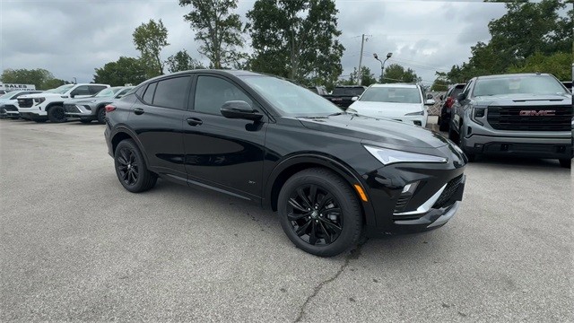 Buick Envista Vehicle Full-screen Gallery Image 02