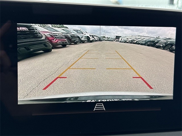 Buick Envista Vehicle Full-screen Gallery Image 17