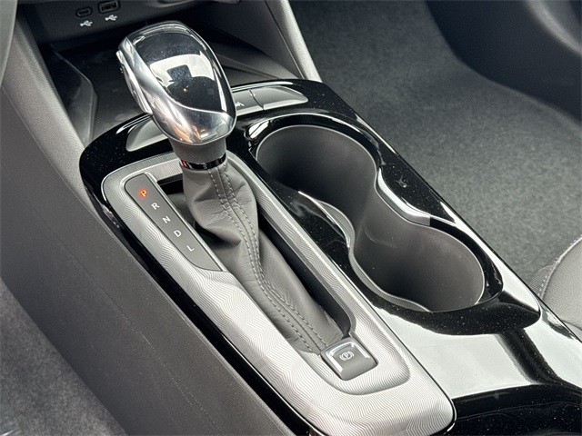 Buick Envista Vehicle Full-screen Gallery Image 19