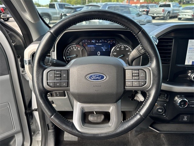 Ford F-150 Vehicle Full-screen Gallery Image 14