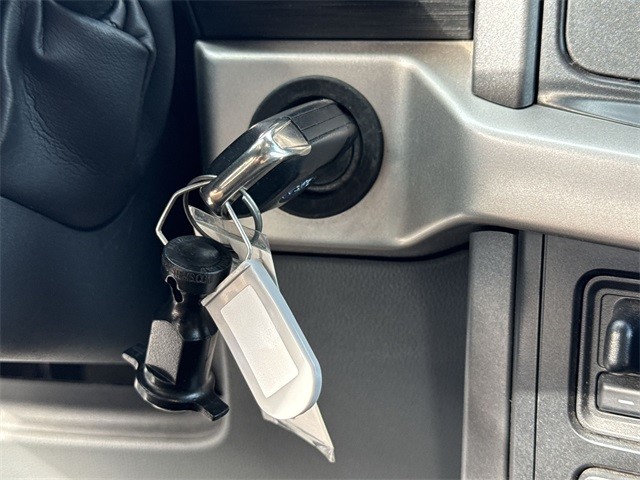 Ford F-150 Vehicle Full-screen Gallery Image 21