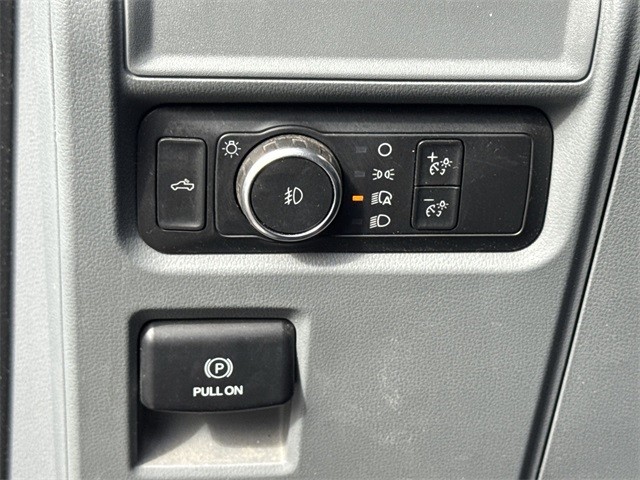 Ford F-150 Vehicle Full-screen Gallery Image 37