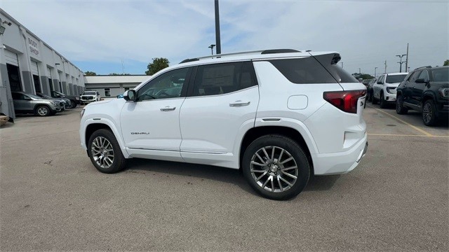 GMC Terrain Vehicle Full-screen Gallery Image 06