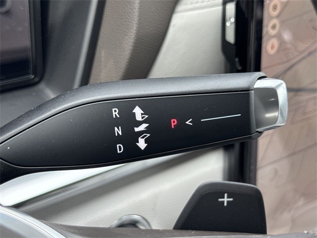 GMC Terrain Vehicle Full-screen Gallery Image 20