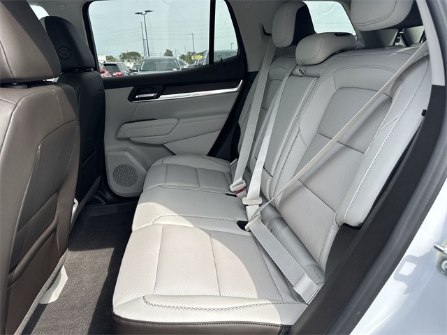 GMC Terrain Vehicle Full-screen Gallery Image 22