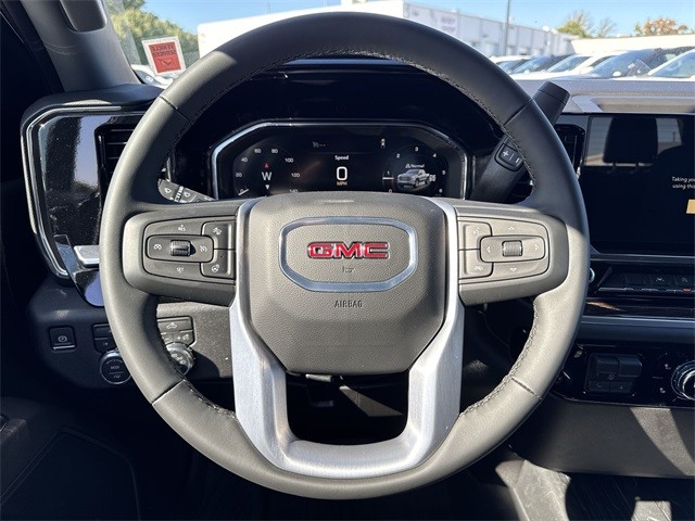 GMC Sierra 1500 Vehicle Full-screen Gallery Image 14