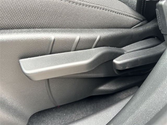 GMC Terrain Vehicle Full-screen Gallery Image 12