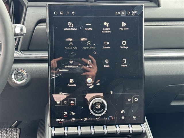 GMC Terrain Vehicle Full-screen Gallery Image 16