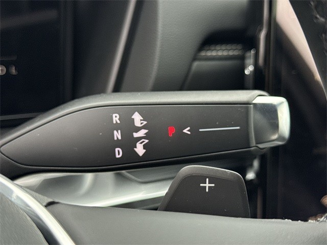 GMC Terrain Vehicle Full-screen Gallery Image 20