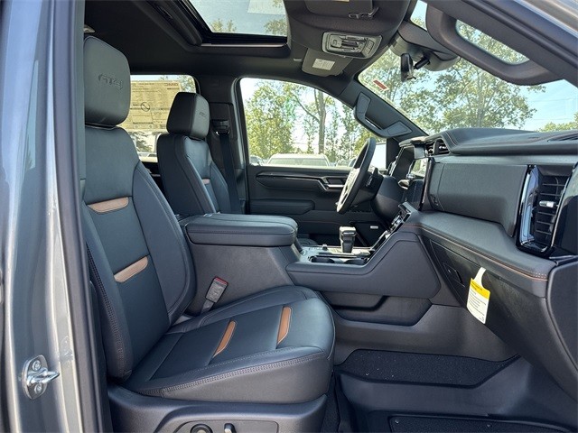 GMC Sierra 1500 Vehicle Full-screen Gallery Image 25