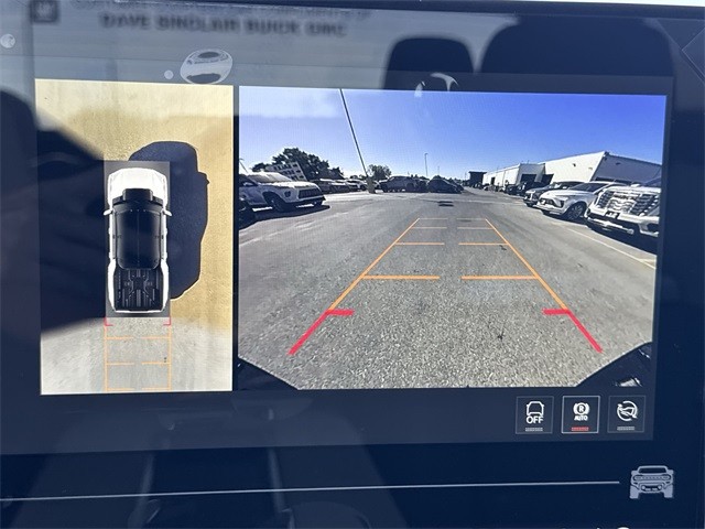 GMC HUMMER EV Pickup Vehicle Full-screen Gallery Image 17