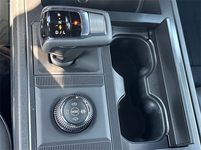 GMC HUMMER EV Pickup Vehicle Full-screen Gallery Image 20