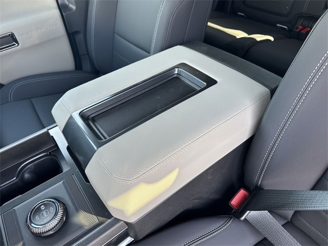 GMC HUMMER EV Pickup Vehicle Full-screen Gallery Image 21