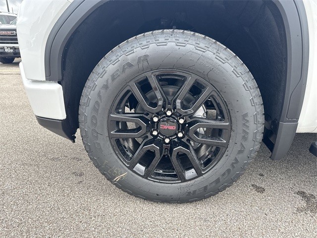 GMC Sierra 1500 Vehicle Full-screen Gallery Image 10