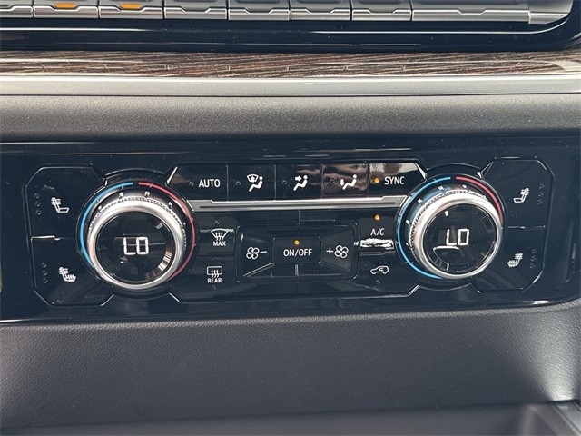 GMC Sierra 1500 Vehicle Full-screen Gallery Image 19