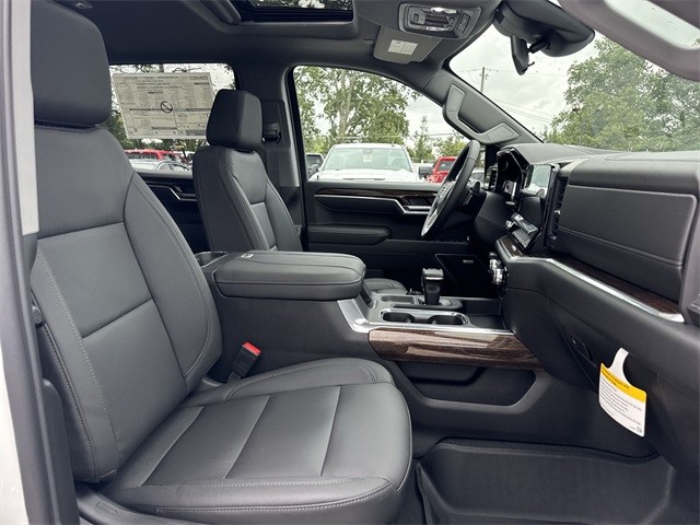 GMC Sierra 1500 Vehicle Full-screen Gallery Image 25