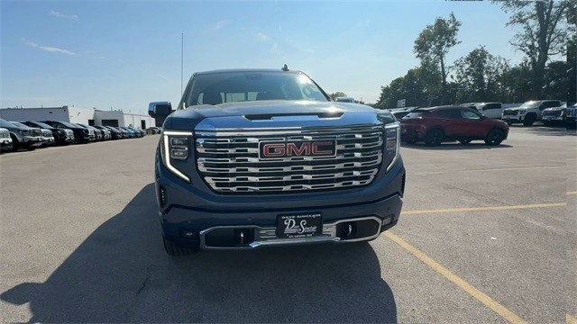 GMC Sierra 1500 Vehicle Full-screen Gallery Image 03