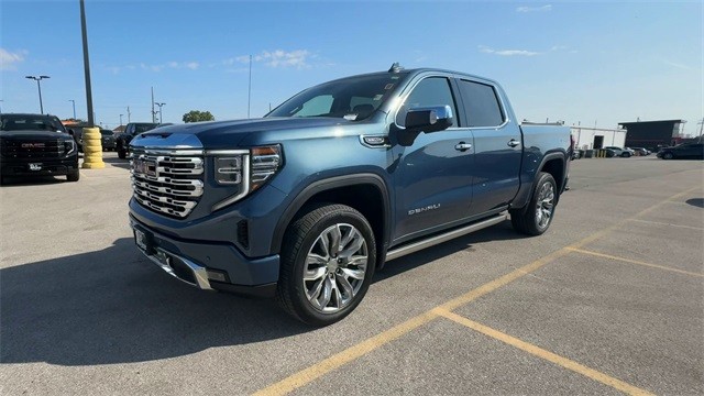 GMC Sierra 1500 Vehicle Full-screen Gallery Image 04