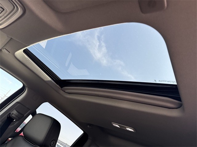 GMC Sierra 1500 Vehicle Full-screen Gallery Image 22