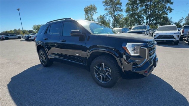 GMC Terrain Vehicle Full-screen Gallery Image 02