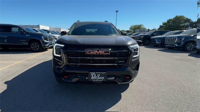 GMC Terrain Vehicle Full-screen Gallery Image 03