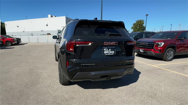 GMC Terrain Vehicle Full-screen Gallery Image 07