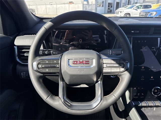 GMC Terrain Vehicle Full-screen Gallery Image 14