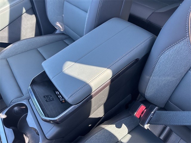 GMC Terrain Vehicle Full-screen Gallery Image 21