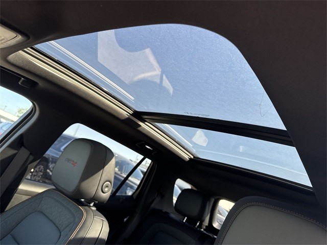 GMC Terrain Vehicle Full-screen Gallery Image 22