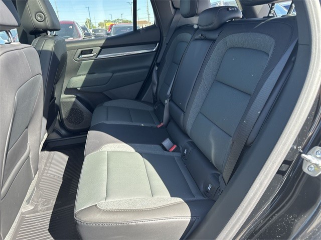 GMC Terrain Vehicle Full-screen Gallery Image 23