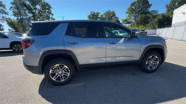 GMC Terrain Vehicle Full-screen Gallery Image 09