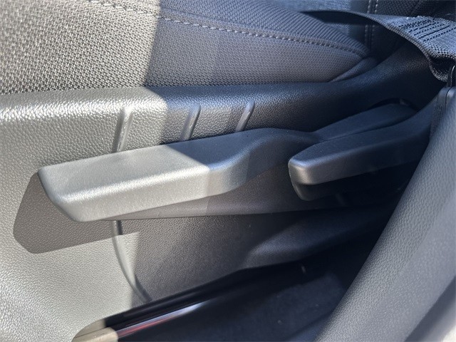 GMC Terrain Vehicle Full-screen Gallery Image 12