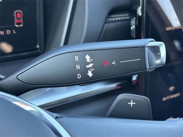 GMC Terrain Vehicle Full-screen Gallery Image 20