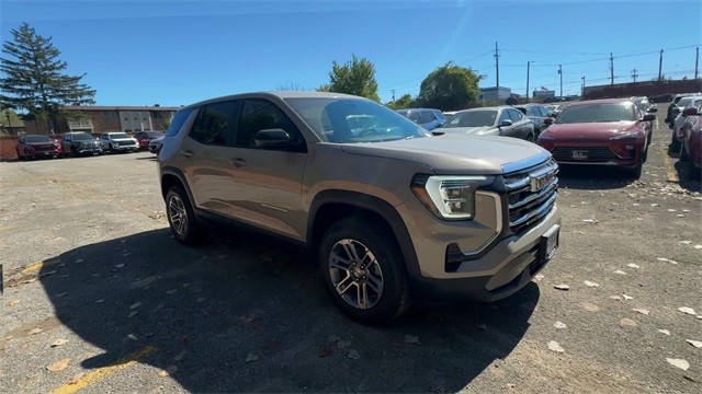 GMC Terrain Vehicle Full-screen Gallery Image 02