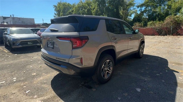 GMC Terrain Vehicle Full-screen Gallery Image 08