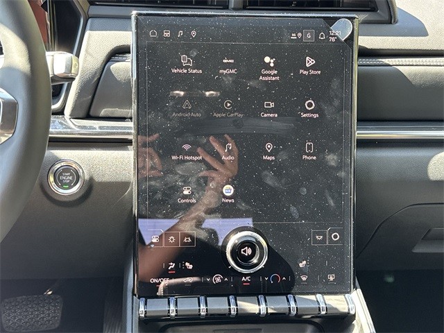 GMC Terrain Vehicle Full-screen Gallery Image 16