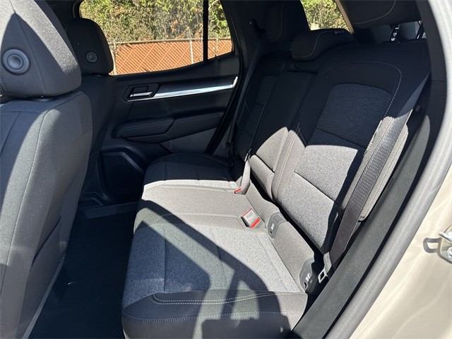 GMC Terrain Vehicle Full-screen Gallery Image 22