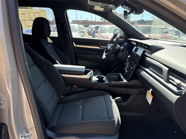 GMC Terrain Vehicle Full-screen Gallery Image 24