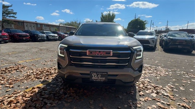 GMC Terrain Vehicle Full-screen Gallery Image 03