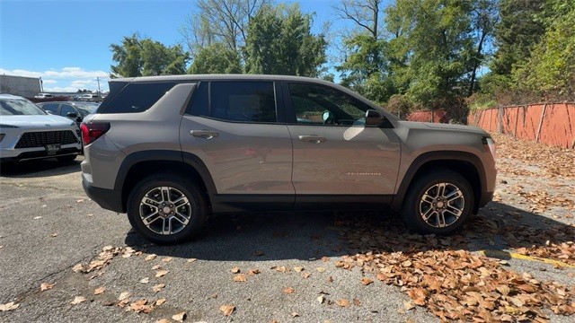 GMC Terrain Vehicle Full-screen Gallery Image 09