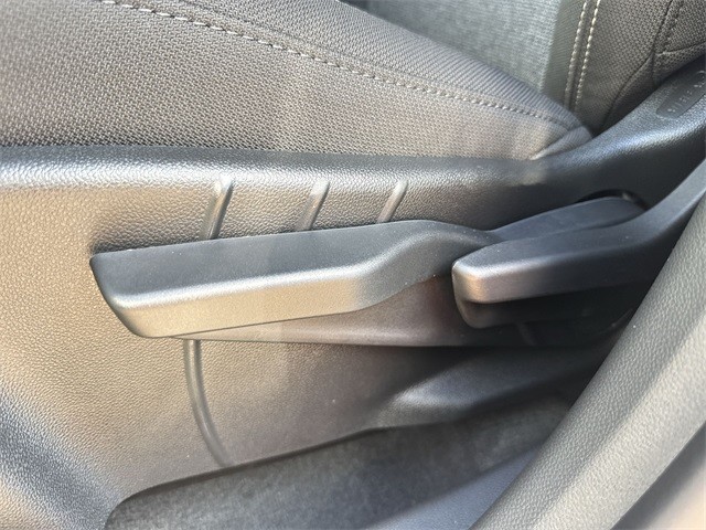 GMC Terrain Vehicle Full-screen Gallery Image 12