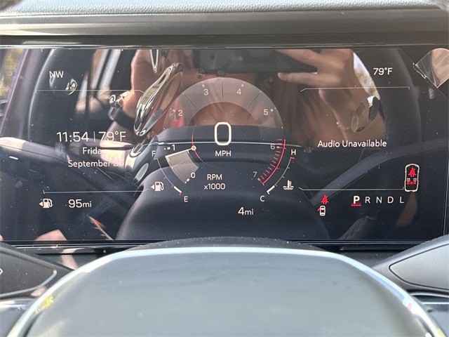 GMC Terrain Vehicle Full-screen Gallery Image 15