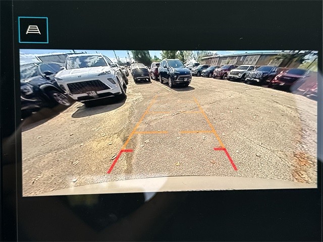 GMC Terrain Vehicle Full-screen Gallery Image 17